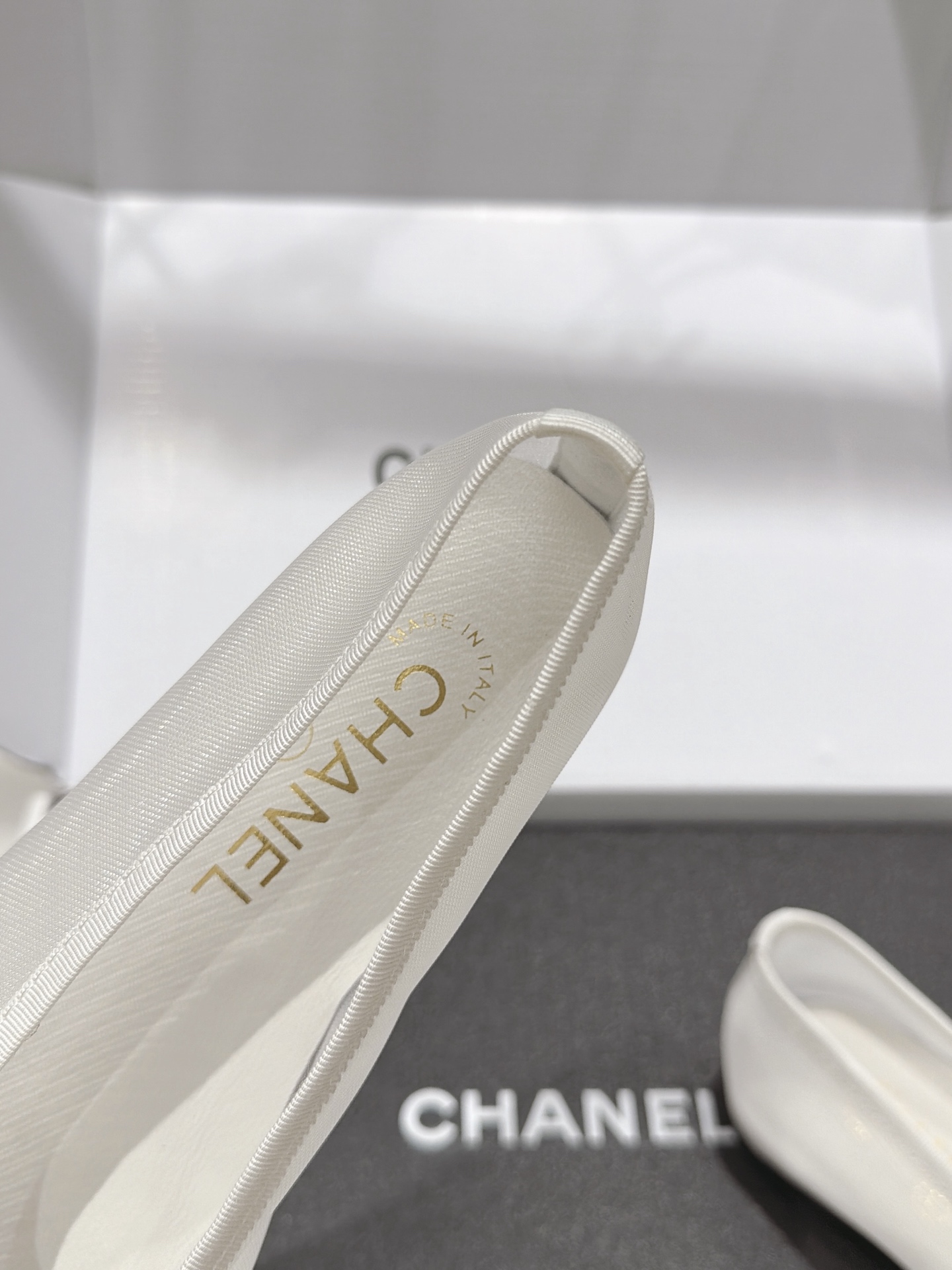 高版本出厂  CHANEL*香奈儿F022 ｜小香2026/𝐒𝐒 𝐧𝐞𝐰新款玛丽珍平底鞋康鹏鞋芭蕾舞鞋 法式风情的玛丽珍