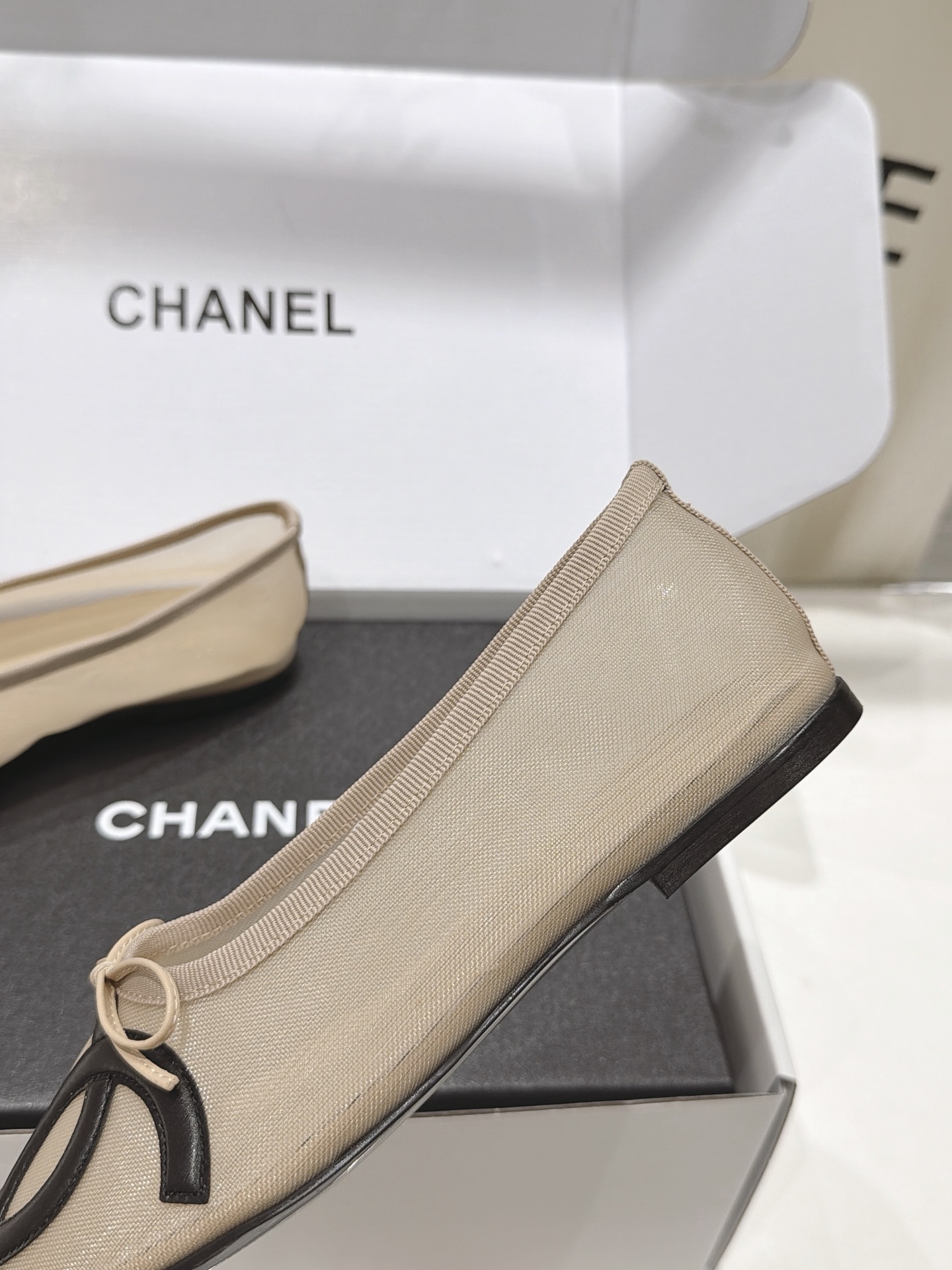 高版本出厂 CHANEL*香奈儿F022 |小香2026/𝐒𝐒 𝐧𝐞𝐰新款玛丽珍平底鞋康鹏鞋芭蕾舞鞋 法式风情的玛丽珍 高版本出厂 CHANEL*香奈儿F022 |小香2026/𝐒𝐒 𝐧𝐞𝐰新款玛丽珍平底鞋康鹏鞋芭蕾舞鞋 法式风情的玛丽珍
