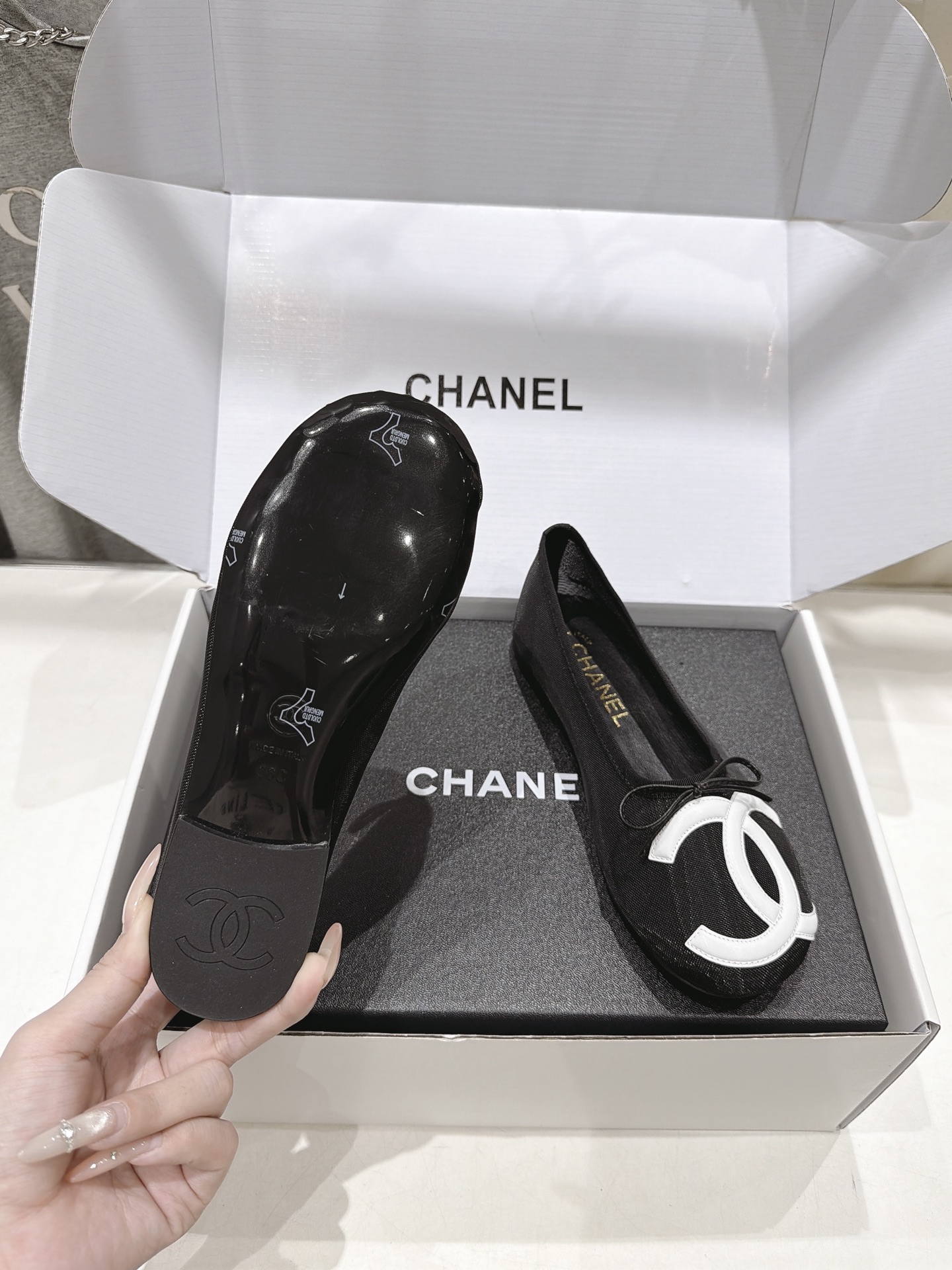 高版本出厂 CHANEL*香奈儿F022 |小香2026/𝐒𝐒 𝐧𝐞𝐰新款玛丽珍平底鞋康鹏鞋芭蕾舞鞋 法式风情的玛丽珍 高版本出厂 CHANEL*香奈儿F022 |小香2026/𝐒𝐒 𝐧𝐞𝐰新款玛丽珍平底鞋康鹏鞋芭蕾舞鞋 法式风情的玛丽珍