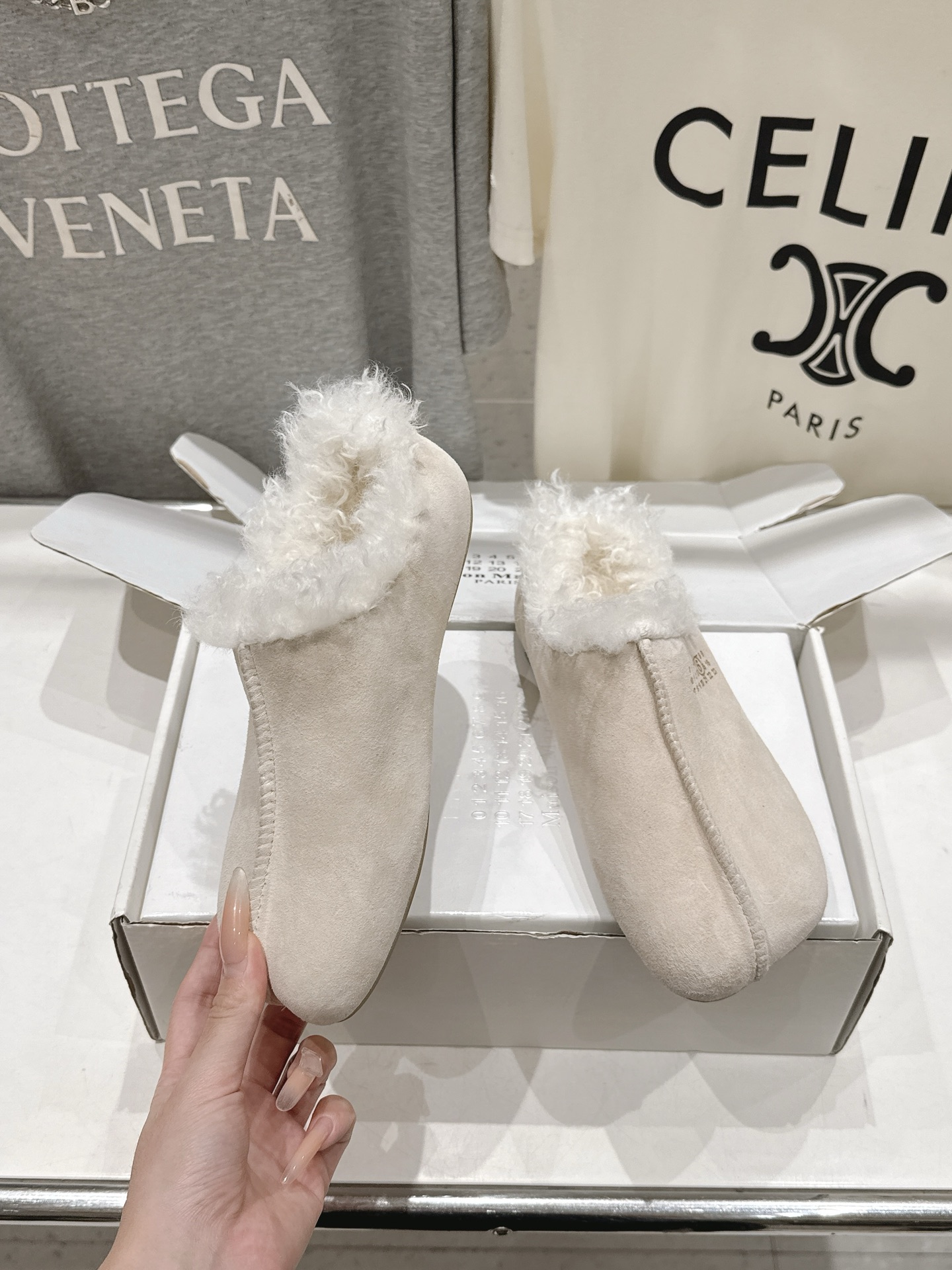 高版本出厂   Maison margiela马吉拉MM6 F055 2026ss秋冬新款毛毛鞋半拖毛毛拖鞋  M家的实