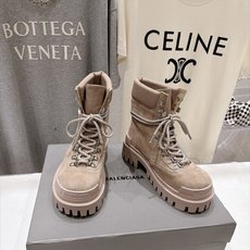 高版本出厂 男码+20 BALENCIAG*巴黎世家F046 2026ss秋冬新款情侣款毒液靴机车靴马丁靴短靴 原 高版本出厂 男码+20 BALENCIAG*巴黎世家F046 2026ss秋冬新款情侣款毒液靴机车靴马丁靴短靴 原