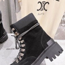 高版本出厂 男码+20 BALENCIAG*巴黎世家F046 2026ss秋冬新款情侣款毒液靴机车靴马丁靴短靴 原 高版本出厂 男码+20 BALENCIAG*巴黎世家F046 2026ss秋冬新款情侣款毒液靴机车靴马丁靴短靴 原