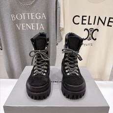 高版本出厂 男码+20 BALENCIAG*巴黎世家F046 2026ss秋冬新款情侣款毒液靴机车靴马丁靴短靴 原 高版本出厂 男码+20 BALENCIAG*巴黎世家F046 2026ss秋冬新款情侣款毒液靴机车靴马丁靴短靴 原