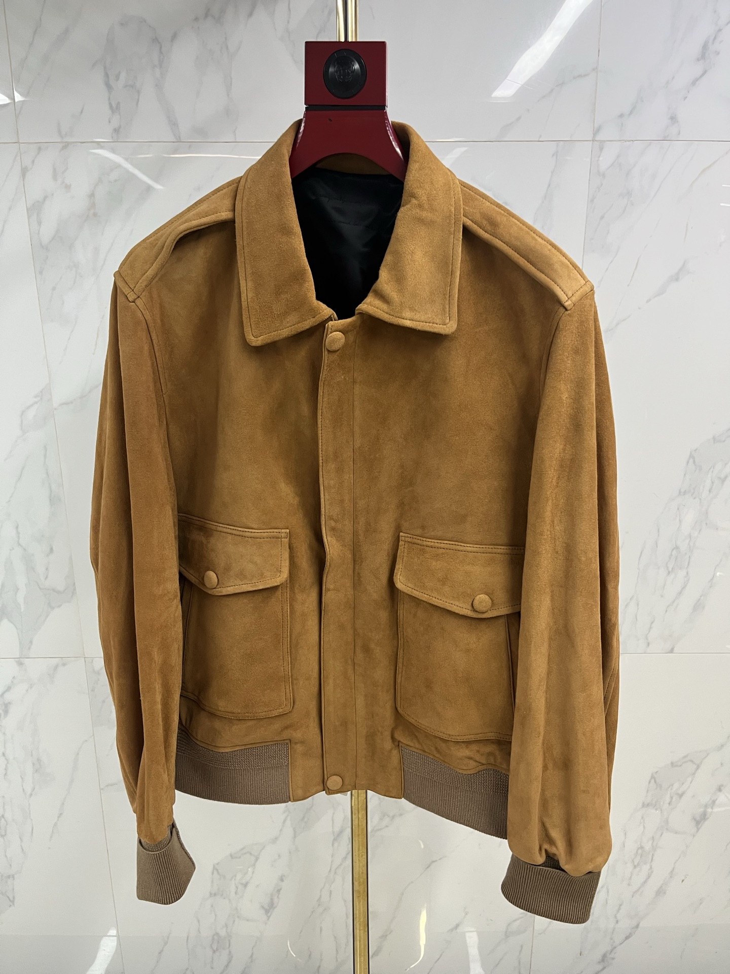 NO:662138,Hong Kong Harbor City counter synchronizes the Brutidi lapel suede jacket official website original single catwalk style leather jacket, the classic style is made of high-end imported sheepskin fabric with high-end texture, comfortable, delicate and soft feel, neat wiring process and fine workmanship. Hot style recommendation. Hot style recommendation. Two colors Code number: 48--58 Coding:, men's clothing, jackets & coats, leather jacket, sheepskin,  19860909香港海港城专柜同步专柜布鲁提迪翻领反绒外套官网原单走秀款皮衣外套,经典款采用高档进口羊皮面料质感高端、舒适、手感细腻柔软 走线流程利落做工精细爆款推荐.爆款推荐.两个颜色 码数:48—-58编码:,男装,jackets & coats,leather jacket,sheepskin, ,Women's clothing