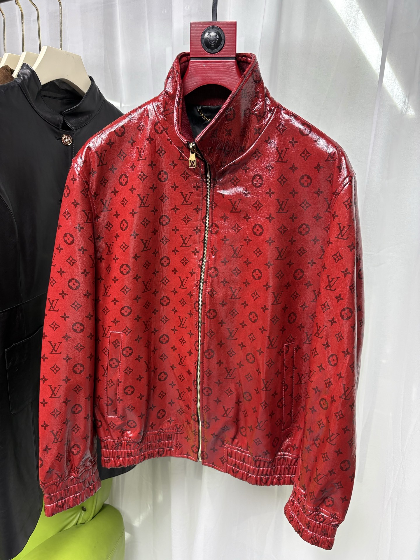 NO:944950,2026 counter [Lvjia] New arrivals in autumn and winter imported patent leather Hardware crafts counter one-to-one reproduction of fashionable and trendy must-have styles Code number 48-58 Code:, Louis Vuitton-clothing, louis vuitton, louis vuitton, louis vuitton,198609092026专柜【驴家】秋冬新品进口漆皮 五金工艺专柜一比一复刻时尚潮流必备款 码数48—58编码:,路易威登-服装,louis vuitton,louis vuitton,louis vuitton,,Women's clothing
