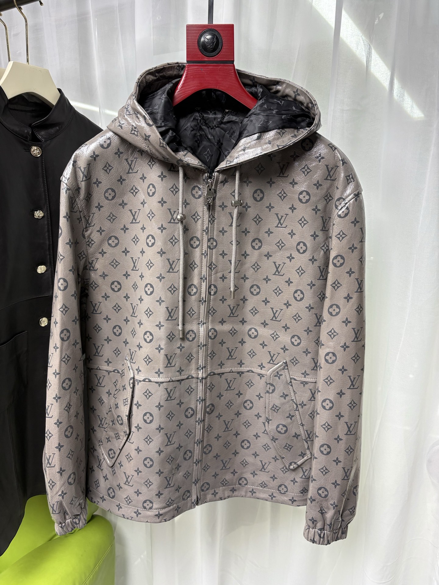 NO:944968,2026 Autumn and Winter New Products Counter One-to-One Reproduction of Imported Sheepskin Lujia Patent Leather Fashionable and Leisure Essentials Code Number 48-58 Code:, Louis Vuitton-Clothing, louis vuitton, louis vuitton, louis vuitton, sheepskin,198609092026秋冬新品专柜一比一复刻进口羊皮 驴家漆皮时尚潮流休闲必备单品 码数48—58编码:,路易威登-服装,louis vuitton,louis vuitton,louis vuitton,sheepskin,,Women's clothing