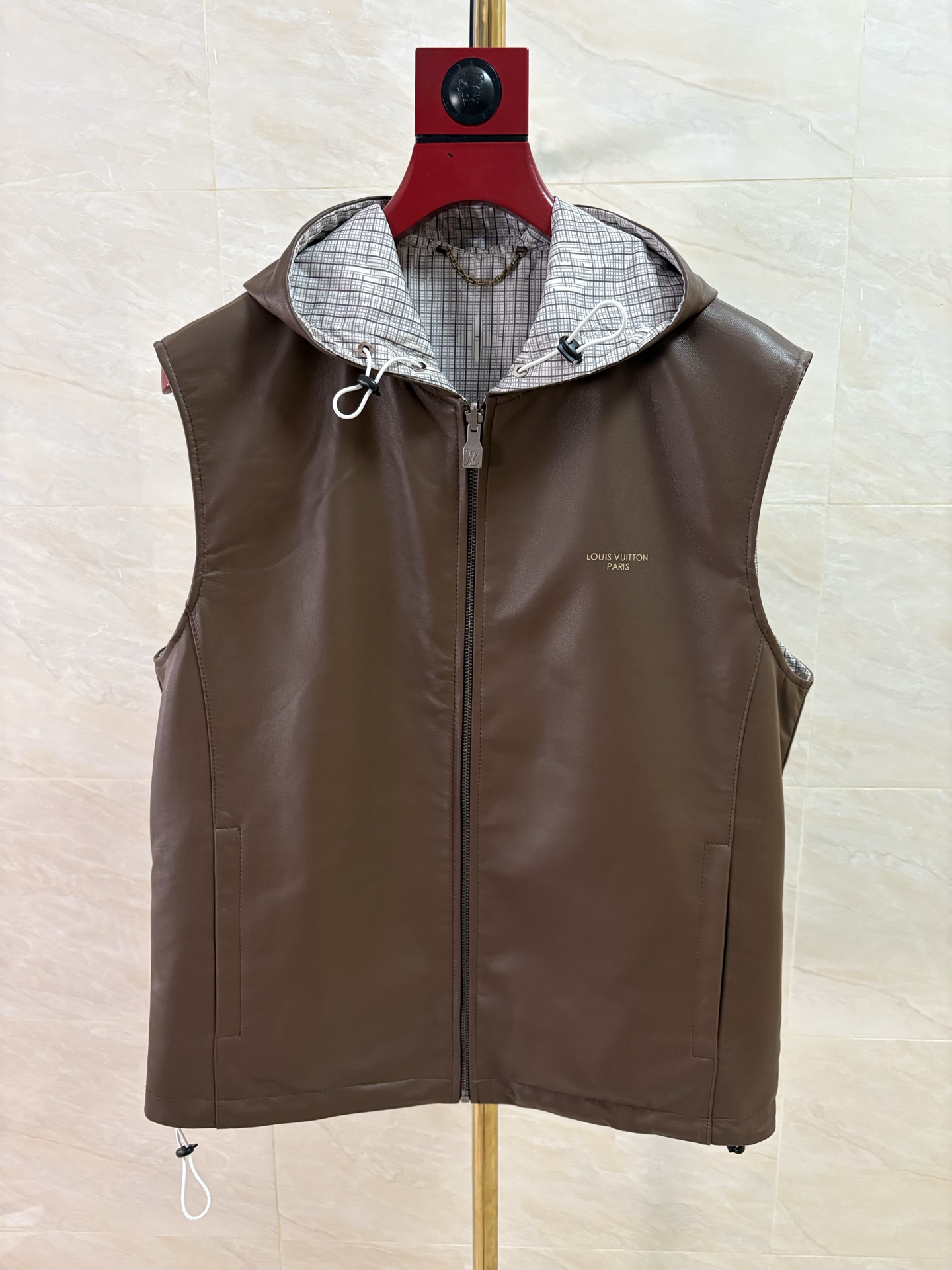 NO:950318,2026 counter genuine imported Turkish reversible vests for men and women. The donkey brand reversible vest is recommended for stress-free entry and exit from the counter. Code number 46-58 Code:, Louis Vuitton-clothing, louis vuitton, louis vuitton,198609092026专柜正品同步进口土耳其两面穿的马甲男女同款. 驴牌两面穿马甲出入专柜无压力爆款推荐. 码数46—58编码:,路易威登-服装,louis vuitton,louis vuitton,,Women's clothing