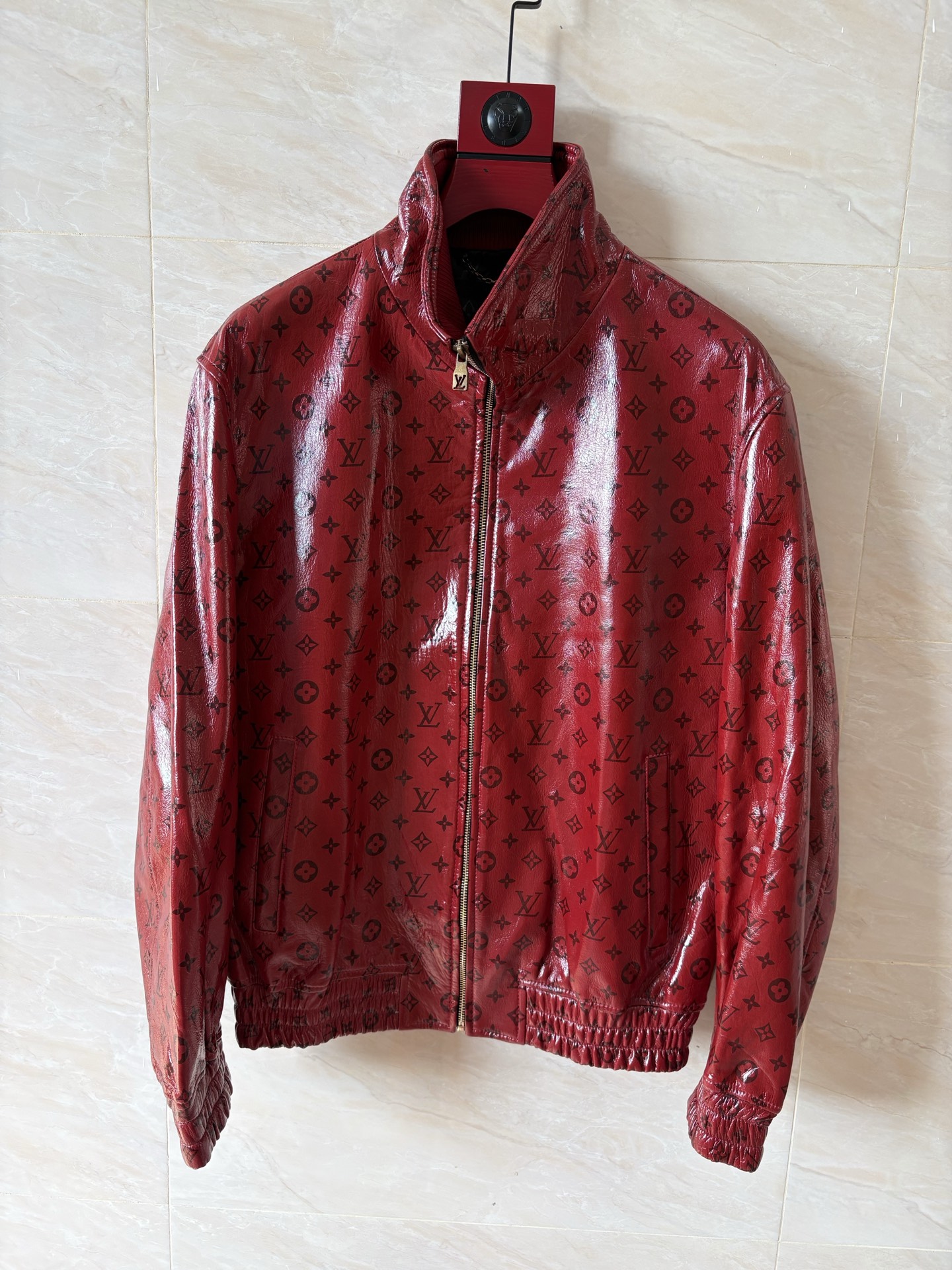 NO:950954,2026 counter [Lvjia] New products in autumn and winter imported patent leather, the same styles from Chinese, Japanese and Korean stars. The hardware crafts counter has one-to-one replicas of fashionable and trendy must-have styles. Code number: 48-58. Code:, Louis Vuitton-clothing, louis vuitton, louis vuitton, louis vuitton,198609092026专柜【驴家】秋冬新品进口漆皮,中日韩明星同款. 五金工艺专柜一比一复刻时尚潮流必备款 码数48—58编码:,路易威登-服装,louis vuitton,louis vuitton,louis vuitton,,Women's clothing
