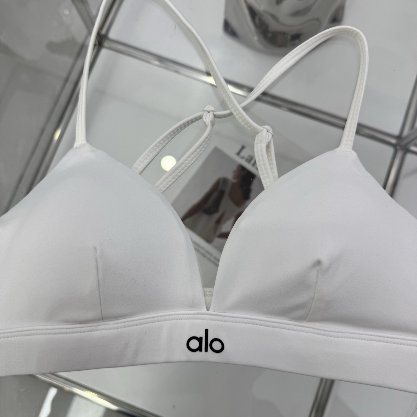 Versatile P334 Dress and Triple-Cup Sports Bra in White and Black, S M L Sizes - 图片 3