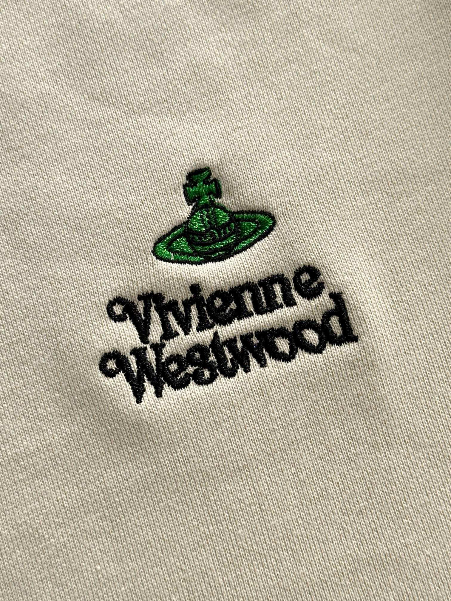 西太后VivienneWestwood秋冬新品面料采用380克毛圈料透气耐穿而又柔软透气的天羚绒具有保暖