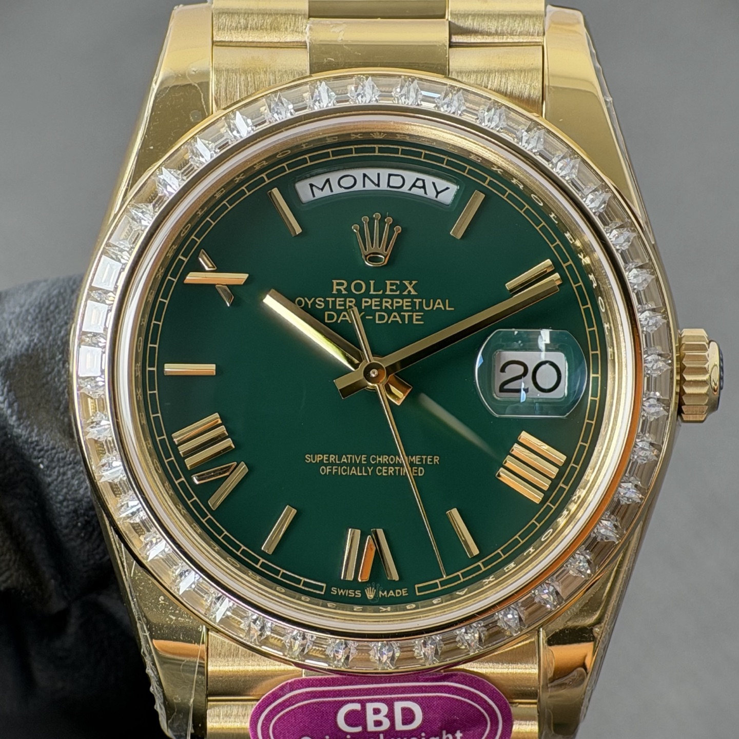 NO:945961,Produced by genuine CBD, you will get your money back!  Gambling table green circle square diamond, integrated movement,19860909真CBD出品,掉皮包退！赌桌绿圈方钻,一体机芯,,Watch