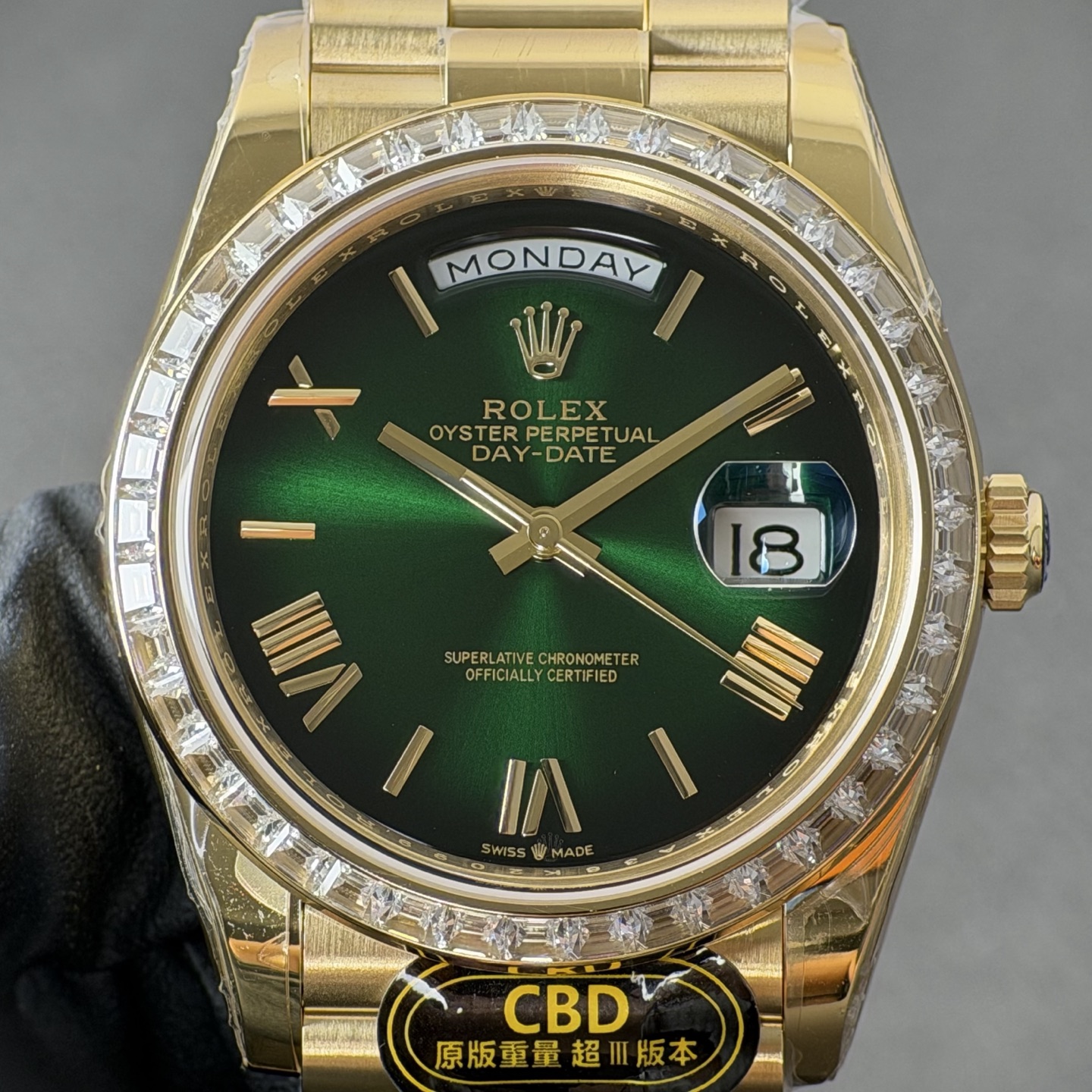 NO:945996,Produced by genuine CBD, you will get your money back!  Smoked green ring square diamonds, integrated movement,19860909真CBD出品,掉皮包退！烟熏绿圈方钻,一体机芯,,Watch
