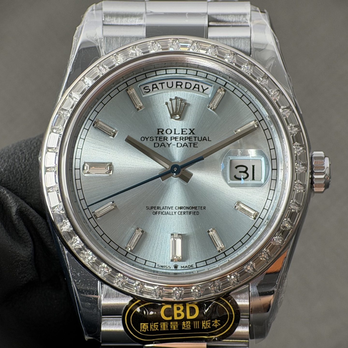 NO:946483,Produced by genuine CBD, you will get your money back!  DD ice blue rock sugar ring square diamonds, integrated movement, the color tone is extremely restored to the original version, the industry's highest level of matching. Real CBD products come with real gold coating on the surface, support spectroscopic instrument detection, and the gold content is well documented!  !  Reliable quality and rest assured!  !  !  ,19860909真CBD出品,掉皮包退！DD冰蓝冰糖圈方钻,一体机芯,色调极致还原原版,业内高对版水准. 真CBD出品自带表层真金镀层,支持光谱仪器检测,含金量有据可查！！ 品质靠谱放心！！！,,Watch