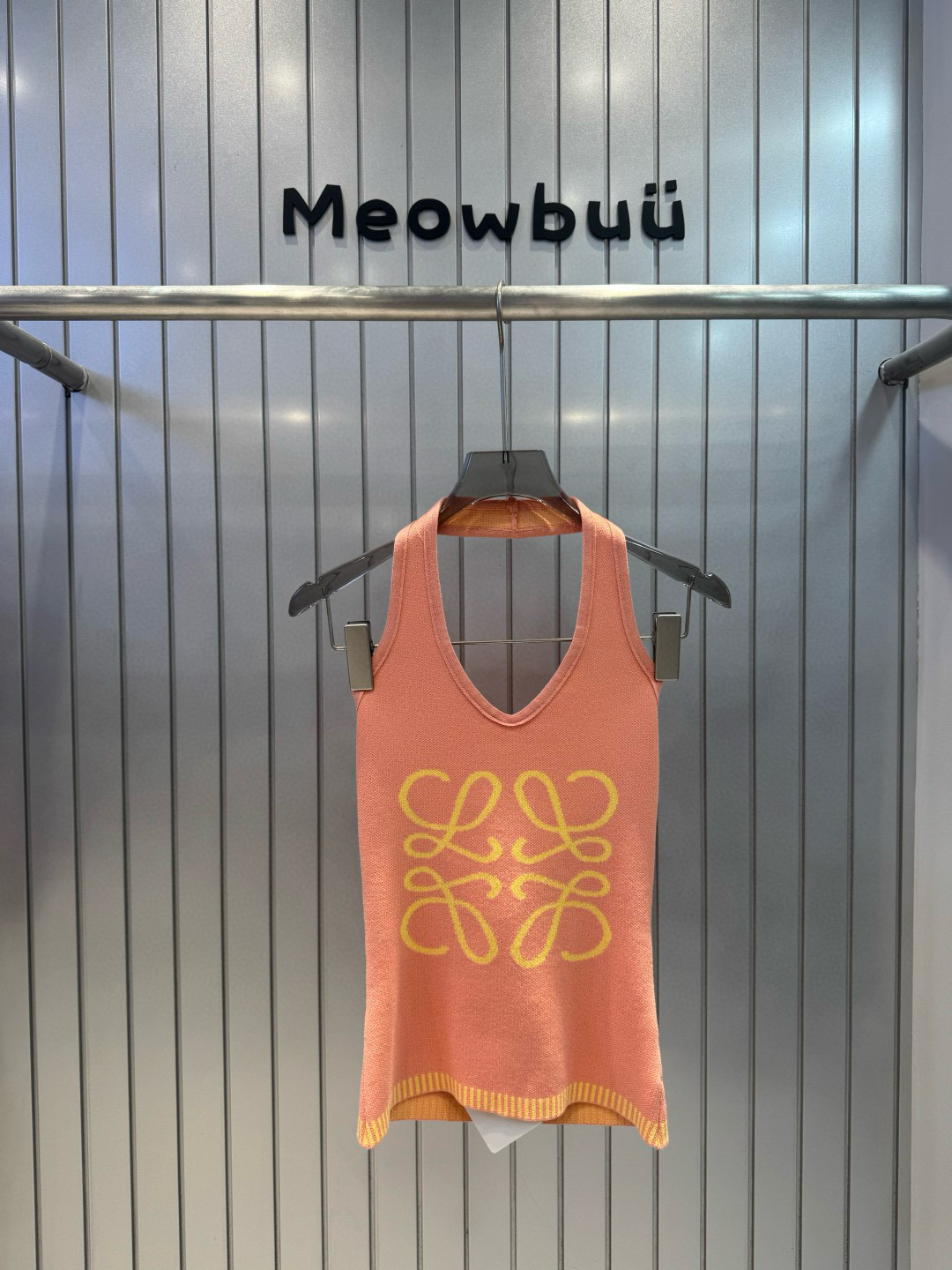 Elegante Top de Punto con Logo Loewe, Diseño Jacquard y Espalda Descubierta 6 i1753534917834 4902 0 4