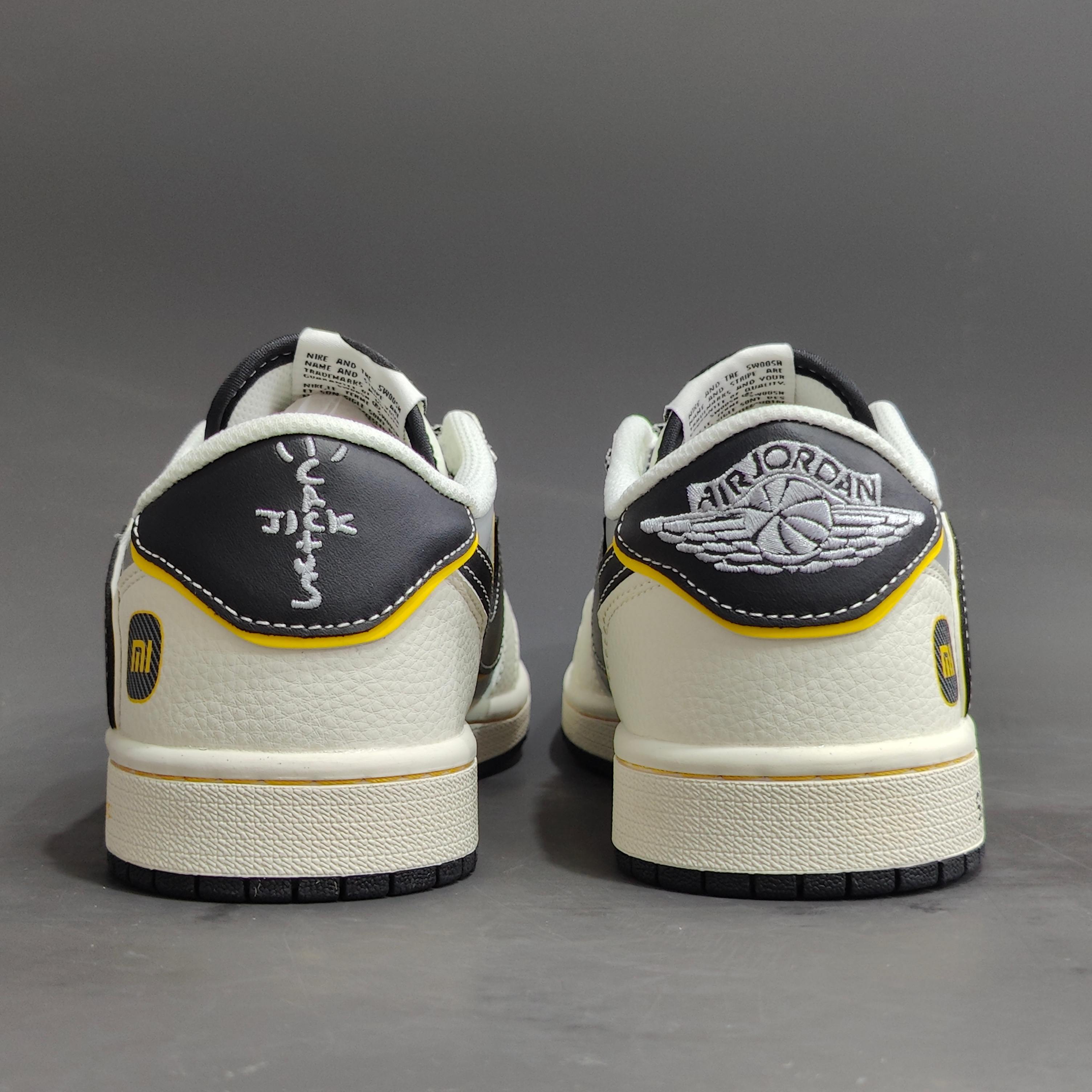 Xiaomi x Air Jordan 1 Low 小米 SU7Ultru
此款主张打破传统的工业化流