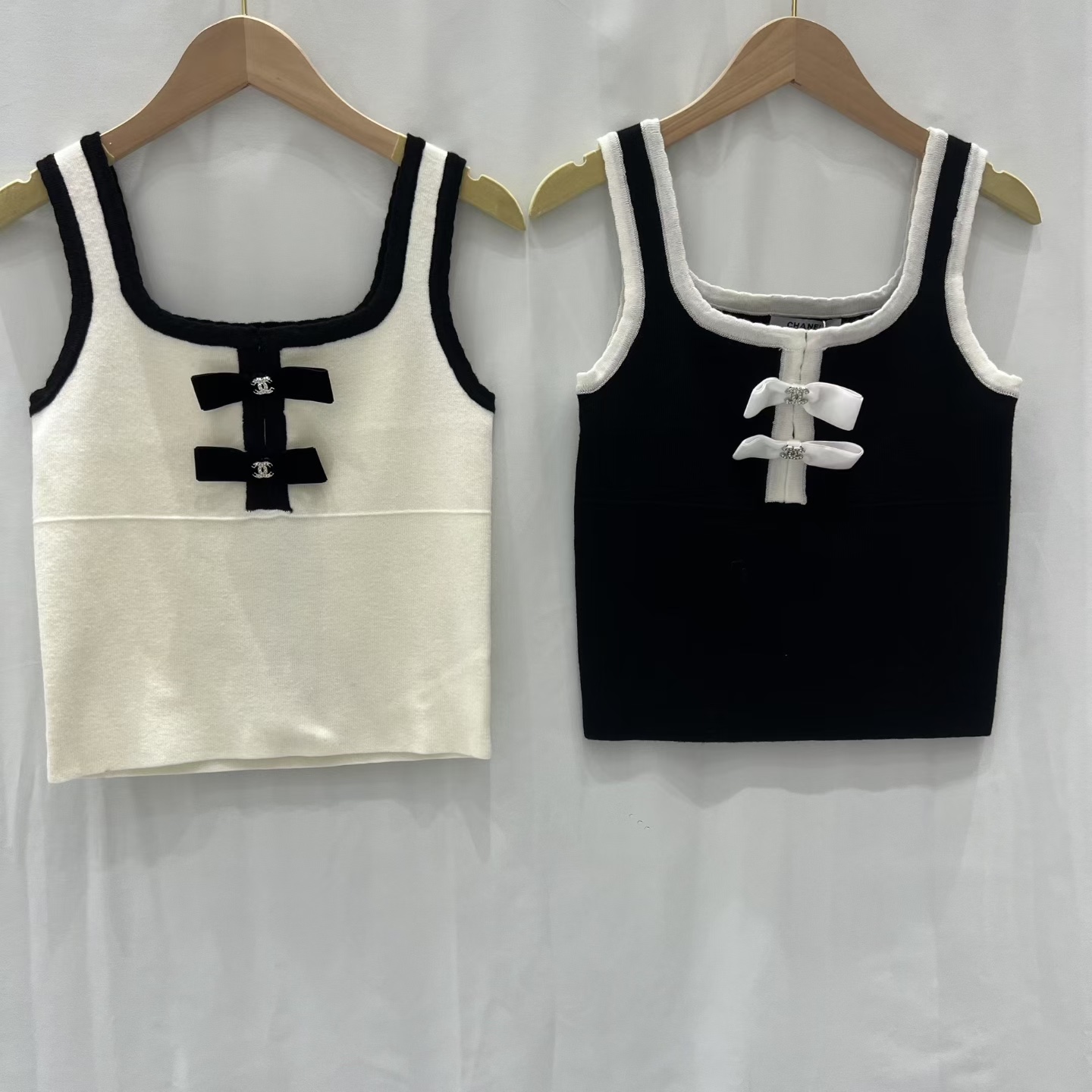 NO:547564,Xiaoxiang 14-pin butterfly vest, alexander wang19860909小香14针蝴蝶背心,,alexander wang,Women's clothing