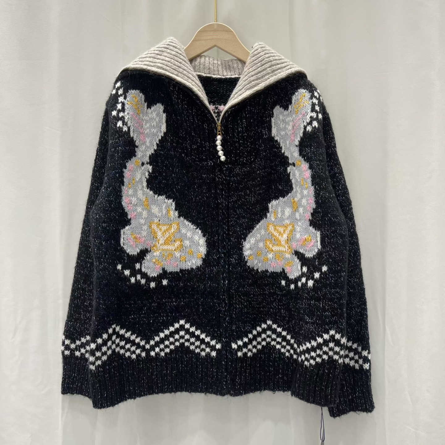 NO:547569,LV NIGO co-branded cardigan for men and women, louis vuitton, alexander wang19860909LV NIGO联名男女同款开衫,,louis vuitton,alexander wang,Women's clothing