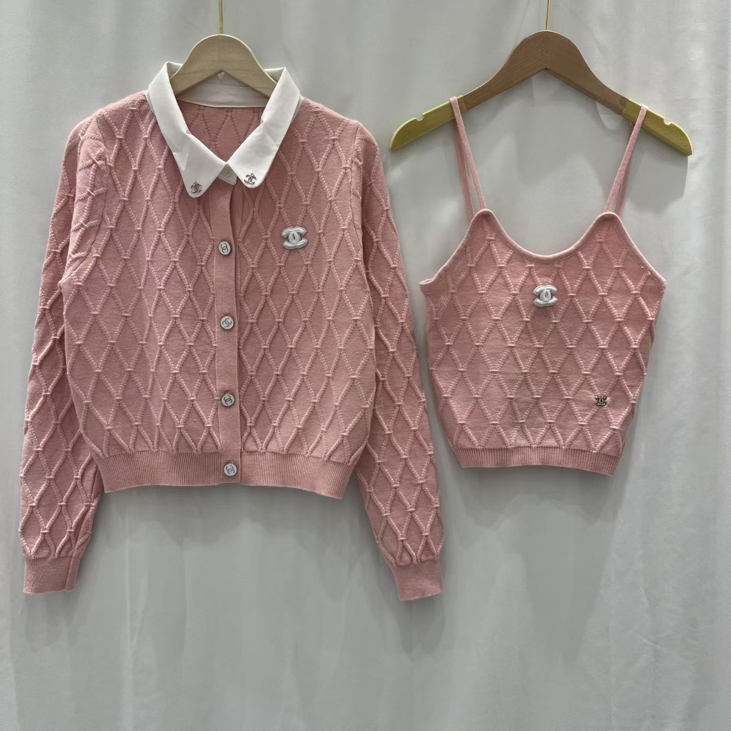 NO:569621,Small plaid strap lapel cardigan,,alexander wang19860909小香格纹吊带翻领开衫,,alexander wang,Women's clothing