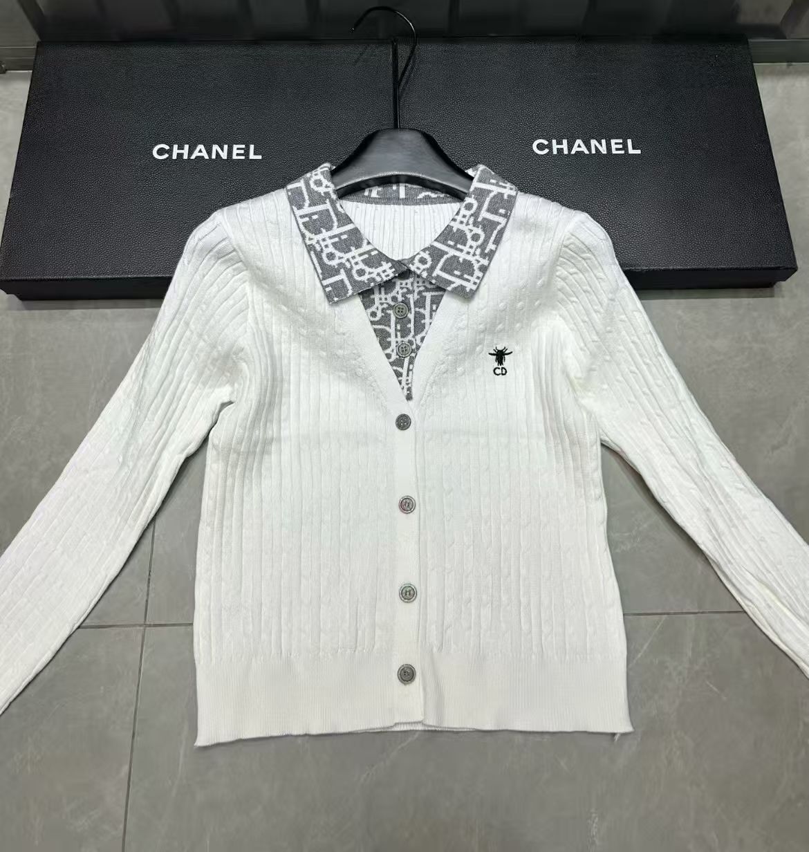 NO:569625,Dior fake two piece cardigan,,dior,alexander wang19860909迪奥假两件开衫,,dior,alexander wang,Women's clothing