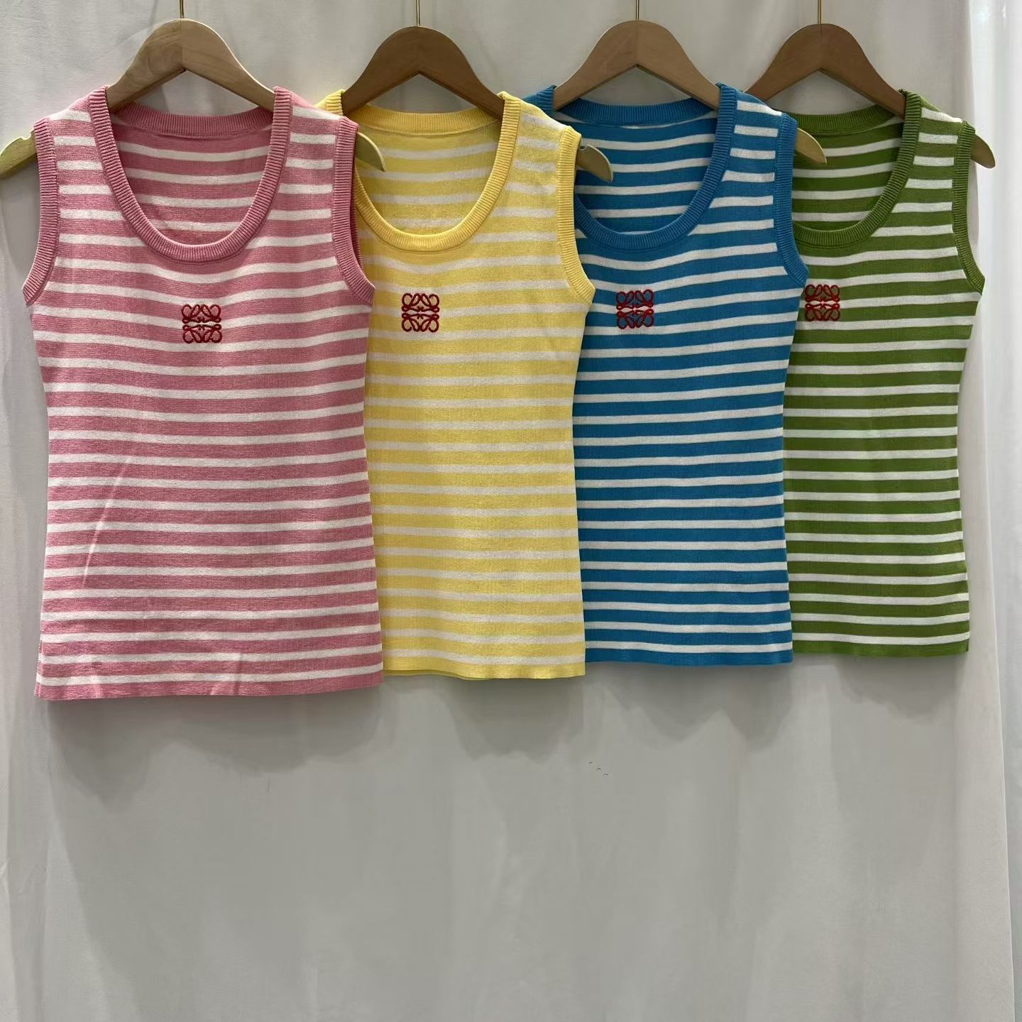 NO:687240,Loewe striped vest,,loewe,19860909罗意威条纹背心,,loewe,,Women's clothing
