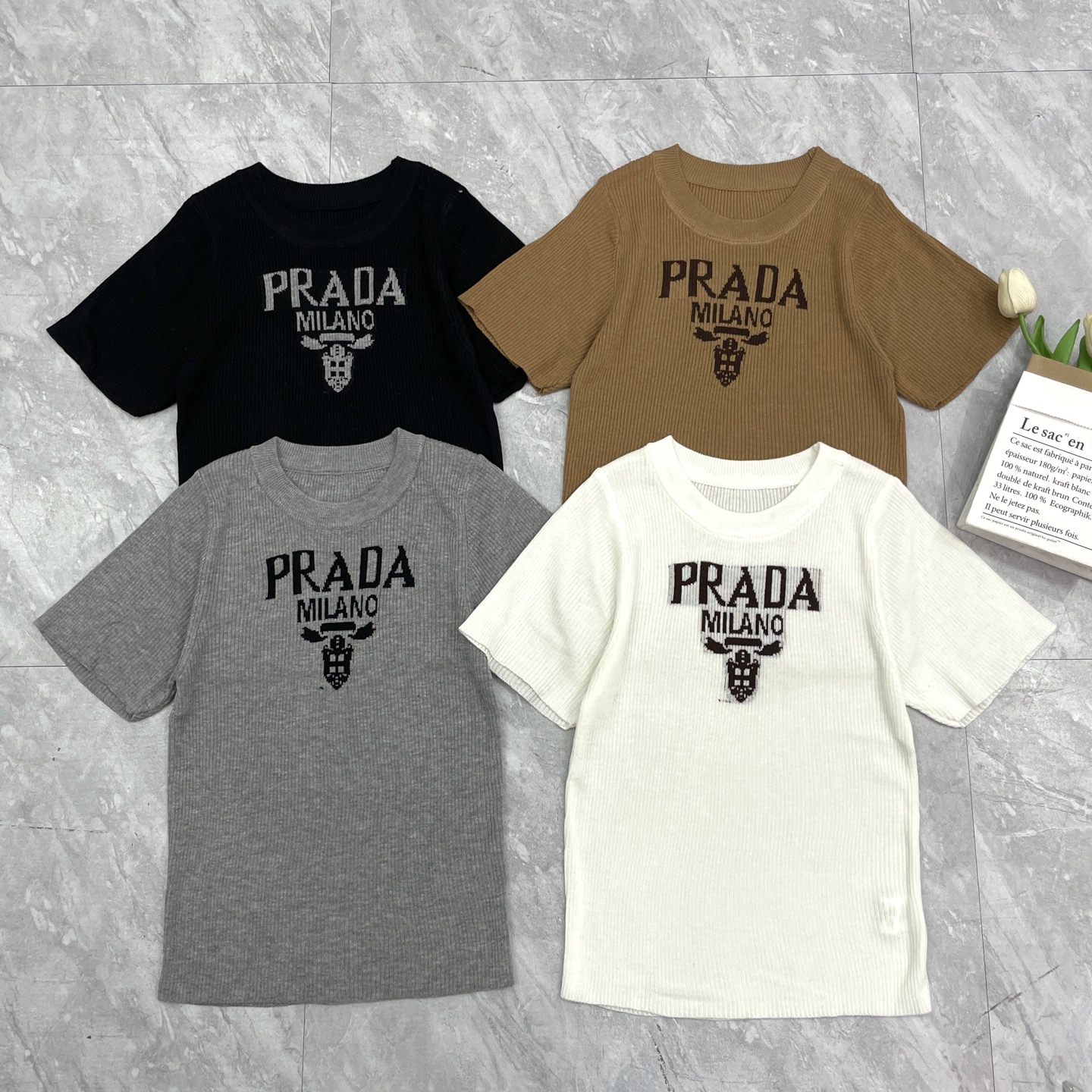 NO:694789,Prada short-sleeved,,prada,T-shirt,19860909普拉达短袖,,prada,T-shirt,,Women's clothing