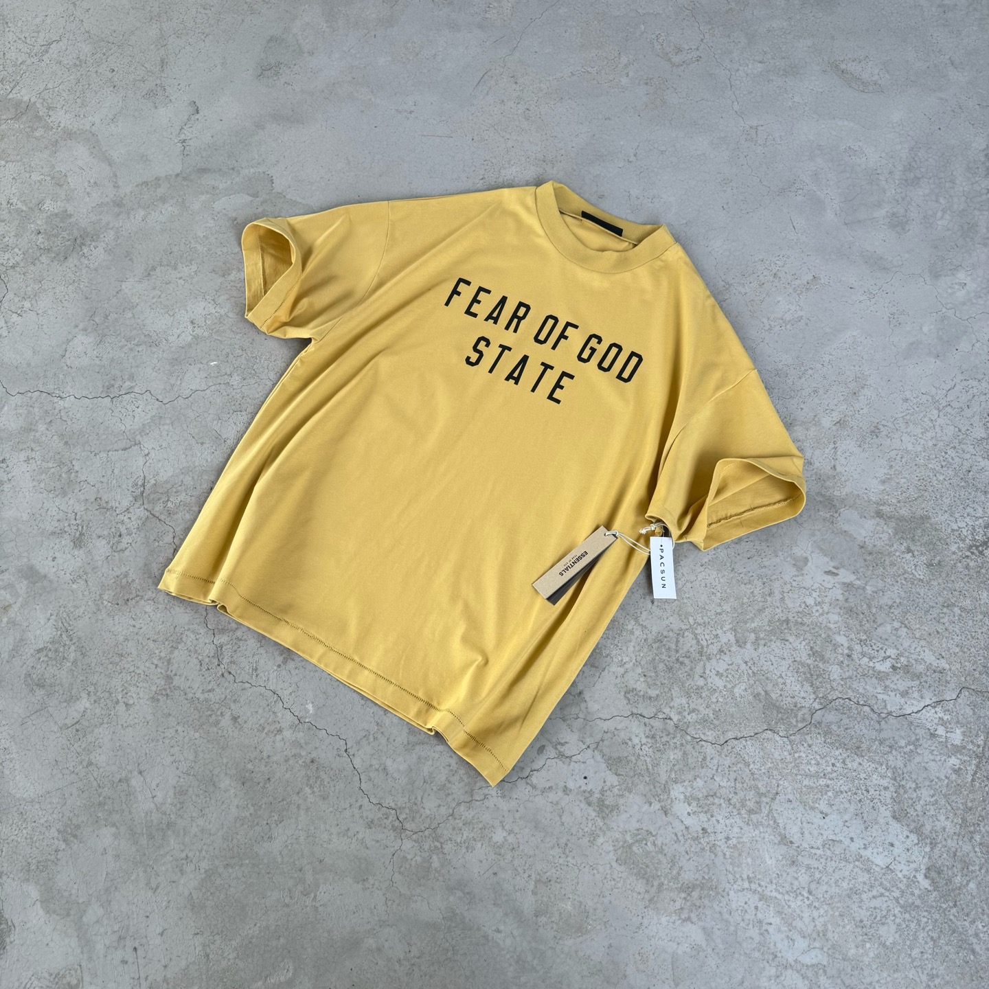 FOG-077
顶级版本FOG-ESSENTIALS第九季学院系列 原版对版出货、这次新一季BACK TO SCHOOL的系列、衣服上字母改成了更加简单效果非常好的拔印 背后的硅胶标也改进了、用更好更柔软的好硅胶!、 原版1:1天地针法 并非传统缝合 三标(包装 贴纸 辅料)钧一致 高版本! 颜色:菲耀红 深雾灰 黛海蓝 SIZE: S M L XL 款号:FOG-077
颜色:玄英黑 绯光红 熏衣紫 琥珀黄
P78