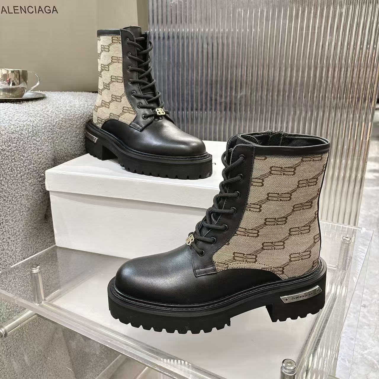 Balenciaga Women's Lace-up Ankle Boots Designer Runway Fashion 2025 5 i1756092347548 1037 0 3