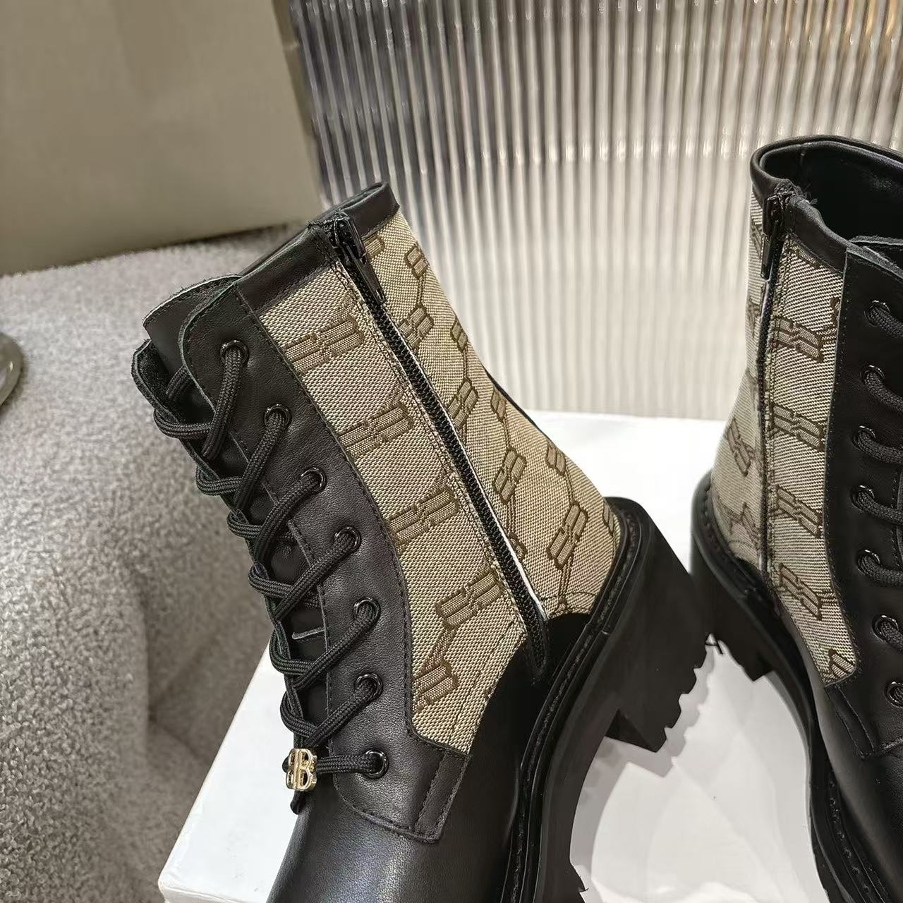Balenciaga Women's Lace-up Ankle Boots Designer Runway Fashion 2025 8 i1756092347548 4111 0 6