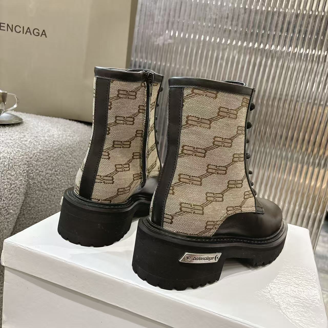 Balenciaga Women's Lace-up Ankle Boots Designer Runway Fashion 2025 9 i1756092348228 3662 0 7