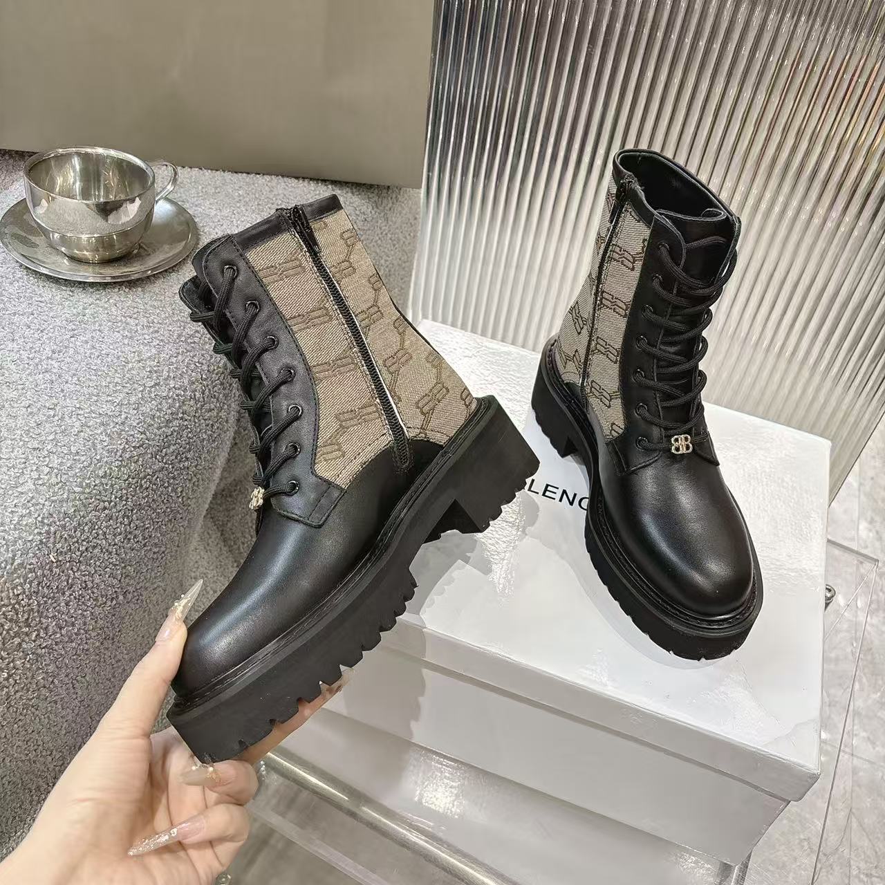 Balenciaga Women's Lace-up Ankle Boots Designer Runway Fashion 2025 4 i1756092348231 7283 0 2