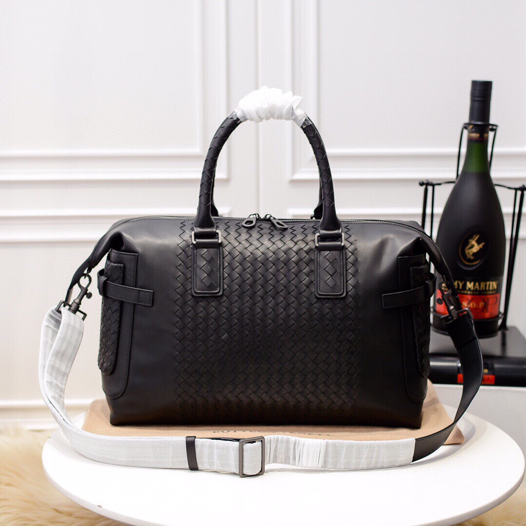Bottega Veneta Luxury Handbag Collection 2