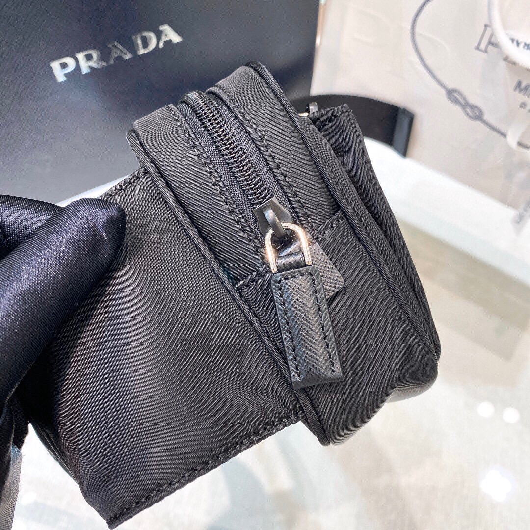 Valextra Classic Handcrafted Luxury Leather Shoulder Bag Ref 5