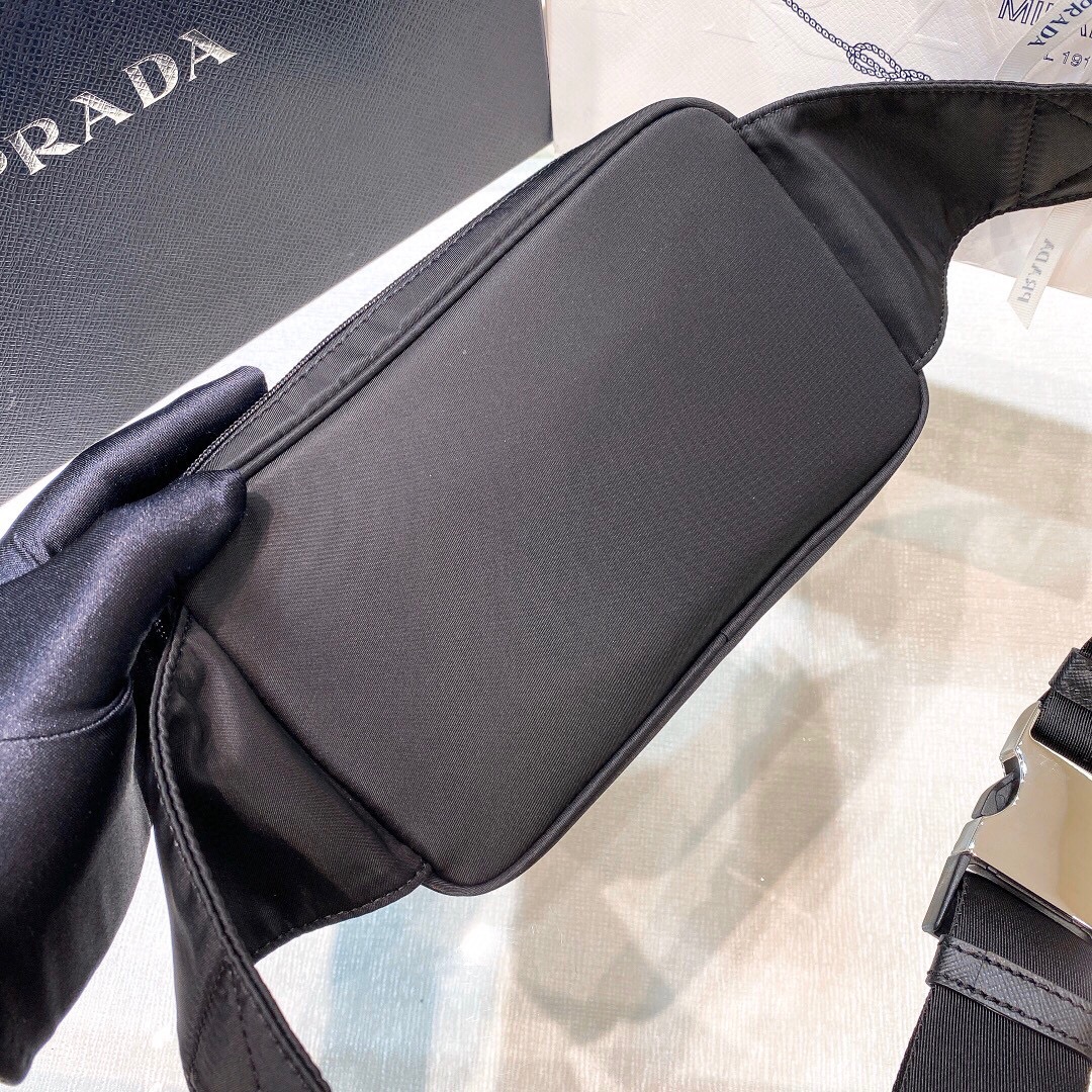 Valextra Classic Handcrafted Luxury Leather Shoulder Bag Ref 6