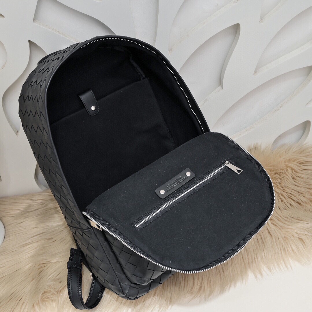 葆蝶家 Bottega Veneta 高级成衣风衣外套及大衣服饰 #0268D835 9