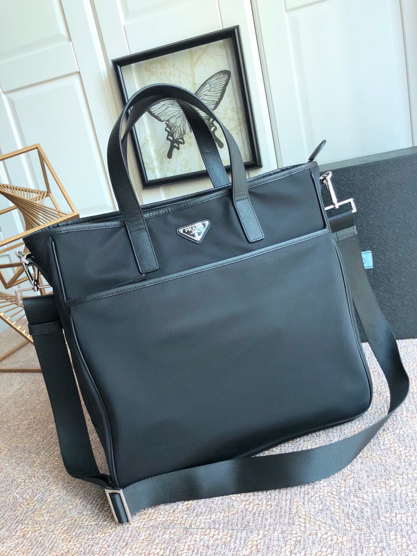 Fendi Classic Handcrafted Luxury Leather Shoulder Bag Ref.8C12F586 2