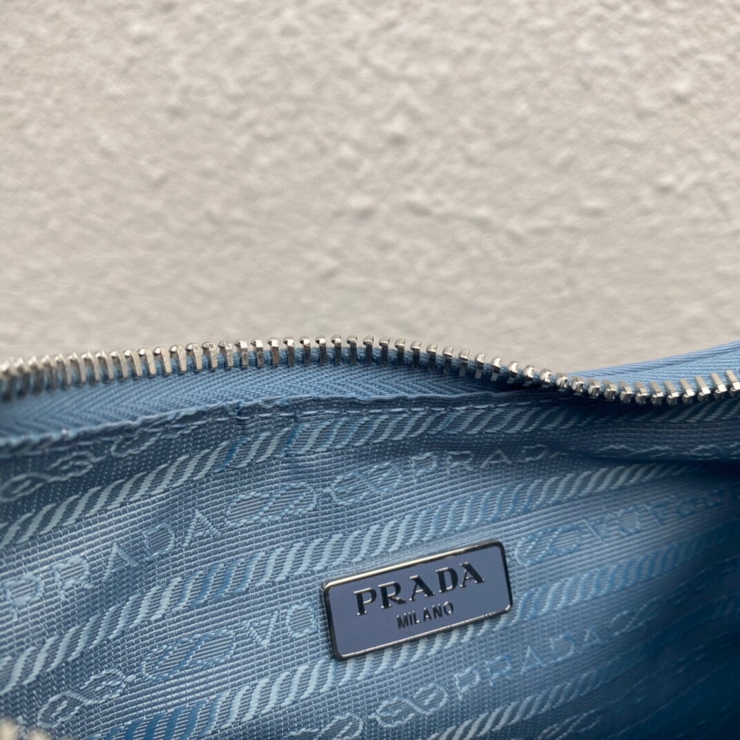 普拉达 Prada 高级成衣风衣外套及大衣服饰 #D3D43386 5