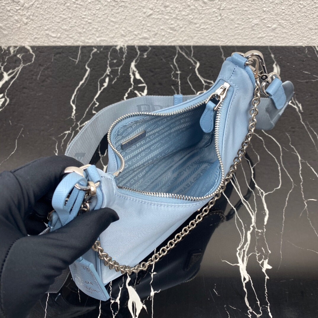 普拉达 Prada 高级成衣风衣外套及大衣服饰 #D3D43386 3