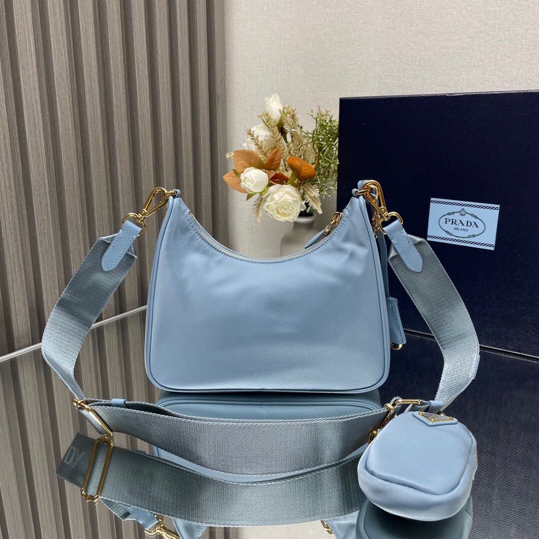 普拉达 Prada 高级成衣风衣外套及大衣服饰 #27E4569E 2