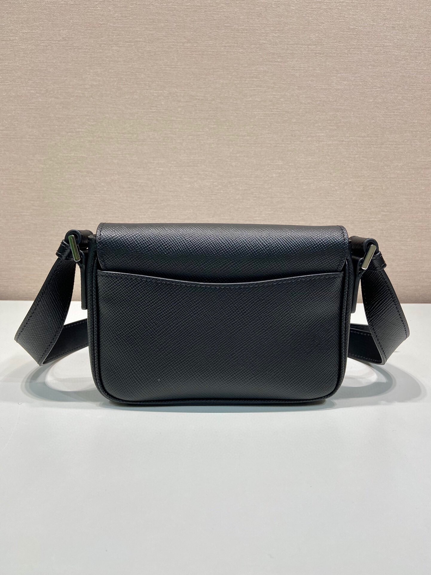 Hermès Classic Handcrafted Luxury Leather Shoulder Bag Ref.63DC0761 4