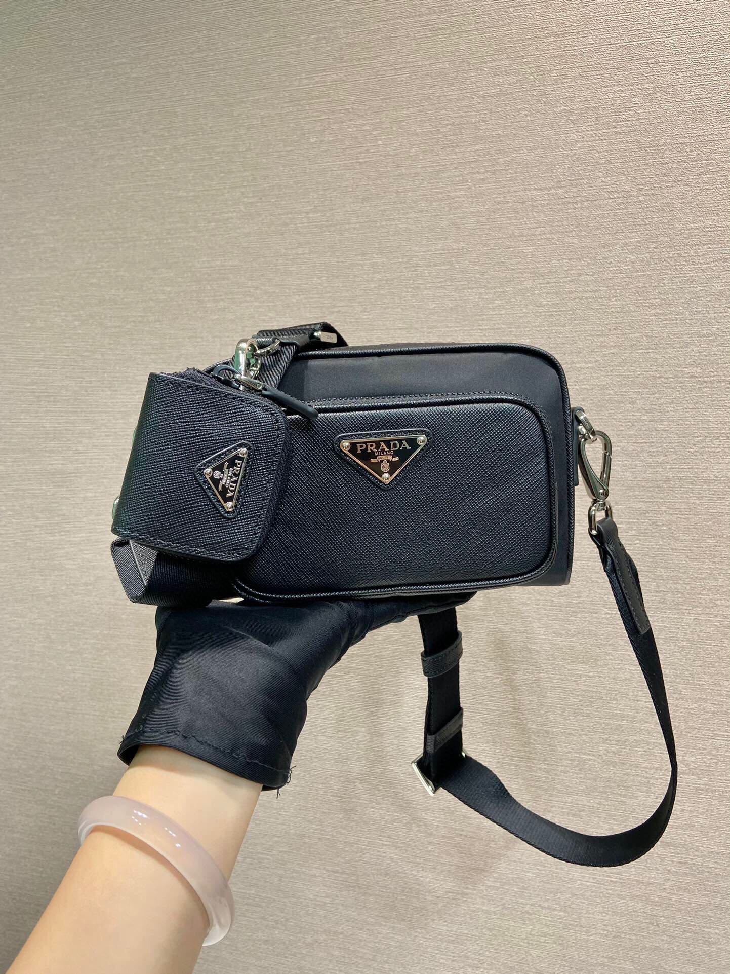 Jacquemus Classic Handcrafted Luxury Leather Shoulder Bag Ref.7E1A210B