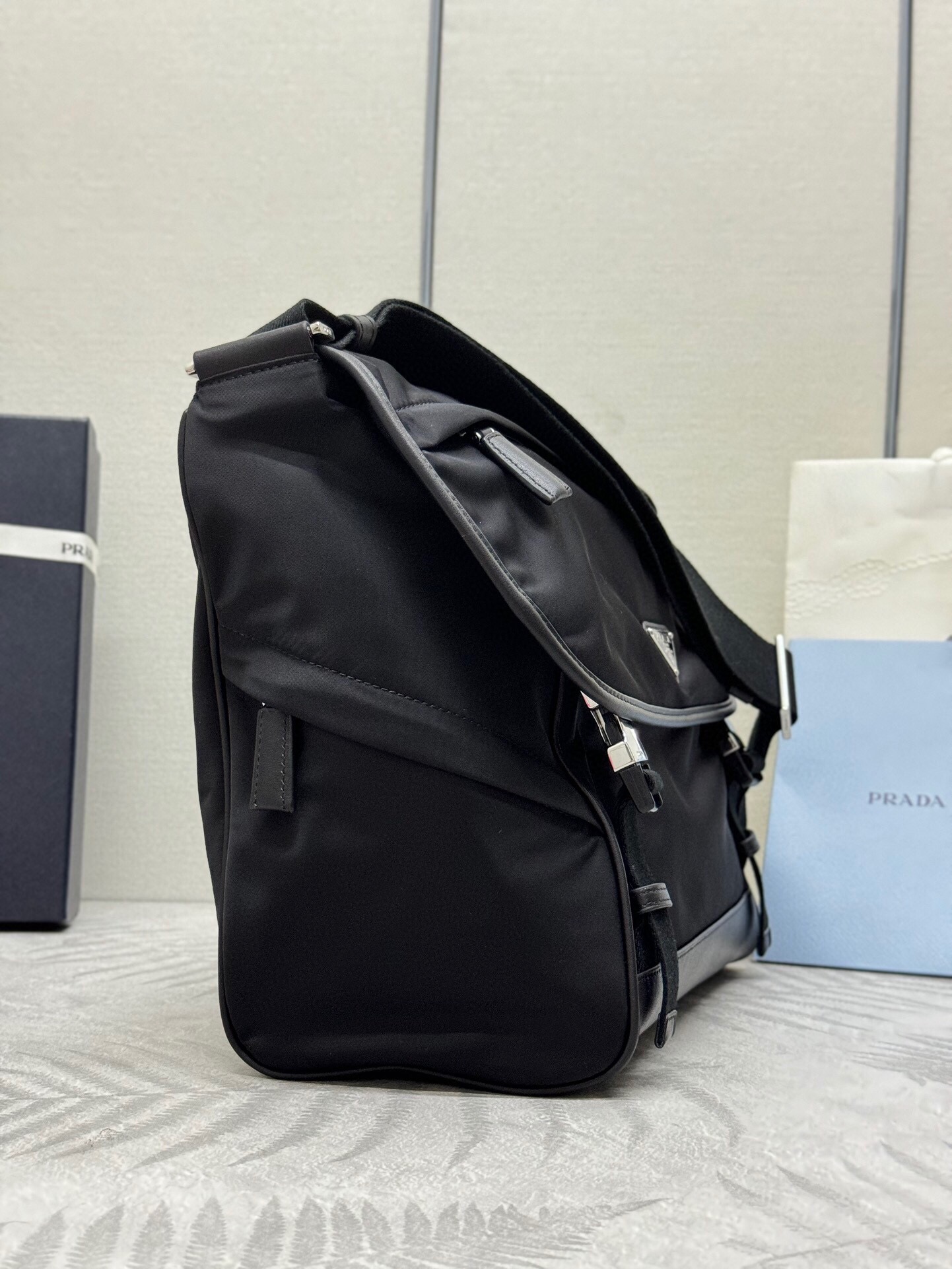 阿莱亚 Alaïa 高定经典皮革女包手袋 #E7264227 3