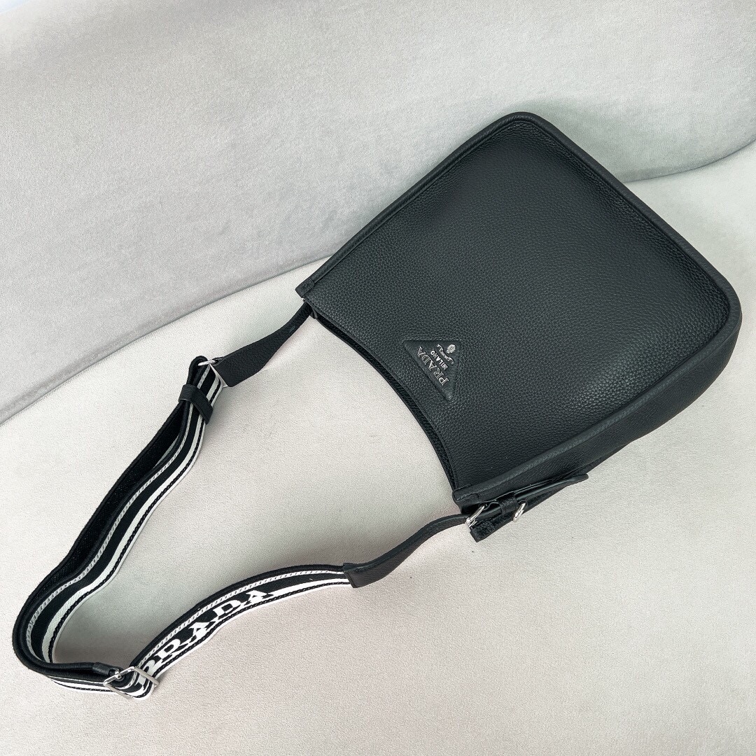 Balenciaga Classic Handcrafted Luxury Leather Shoulder Bag Ref 7