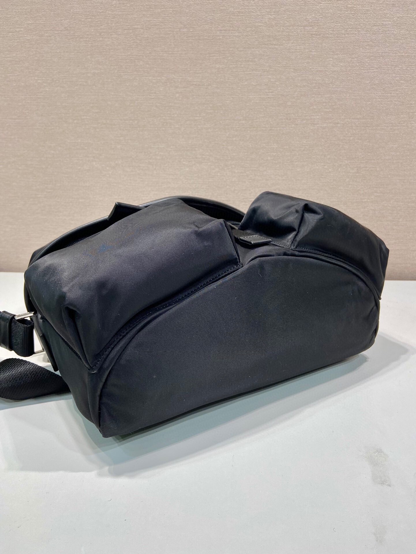 Prada Classic Handcrafted Luxury Leather Shoulder Bag Ref.657F5645 6