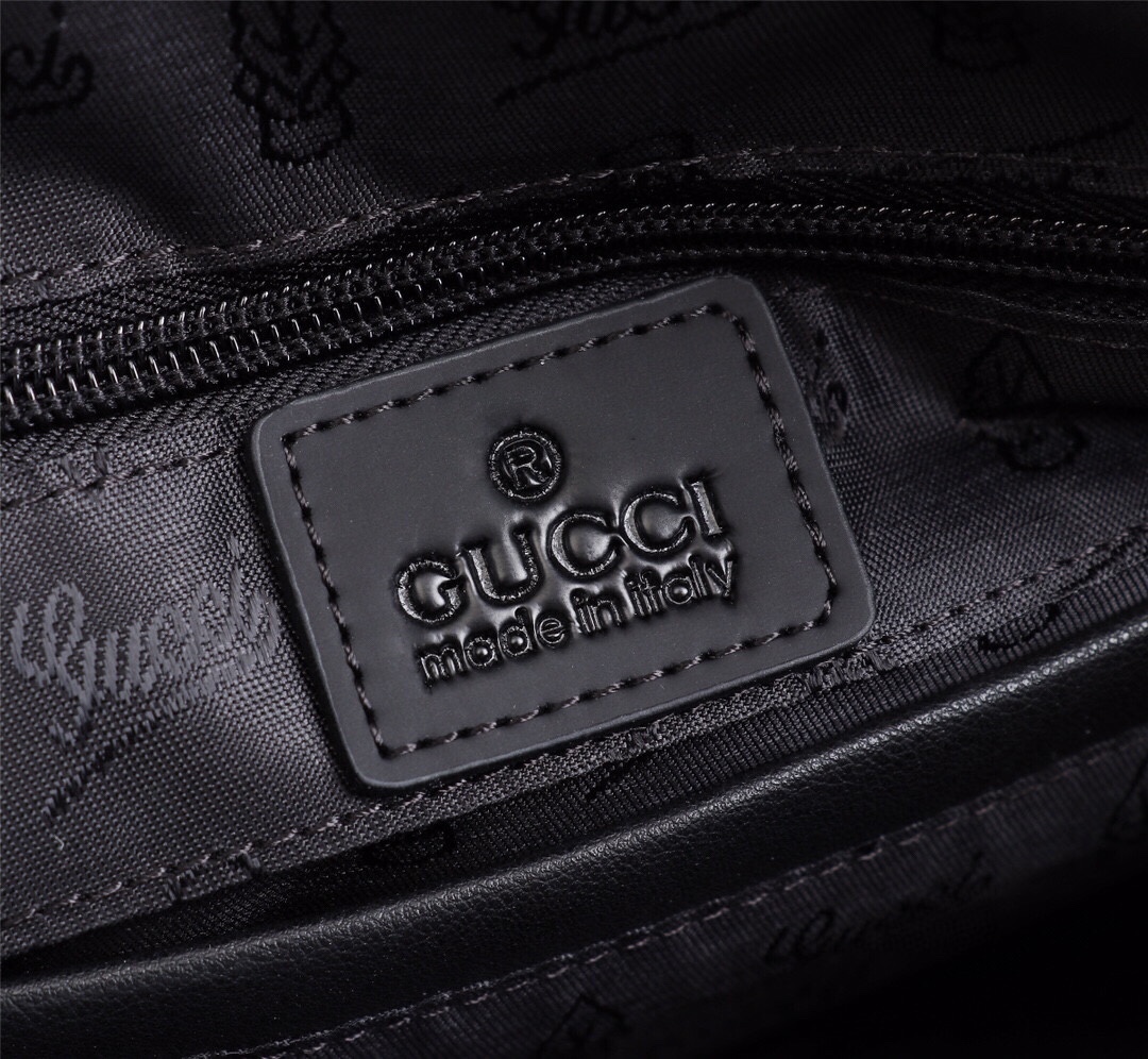 P、型号:K7-3~斜挎包黑色 古奇 GUCCI[得意]男士休闲系列👻👻👻挺阔流畅大方的楦型设计,以精 9