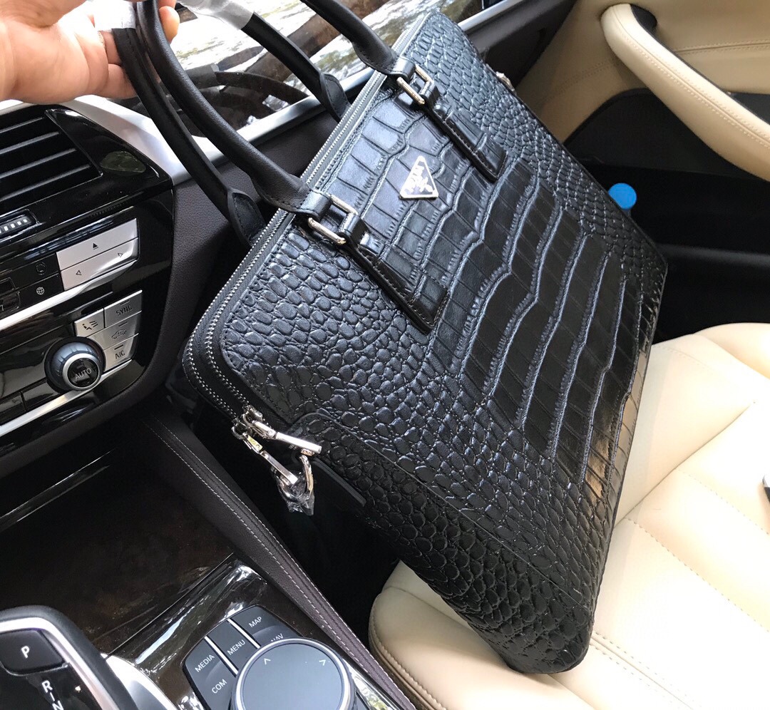 做工精致🆕 独家新款 PRADA🎈🎈全牛皮新款公文包 4