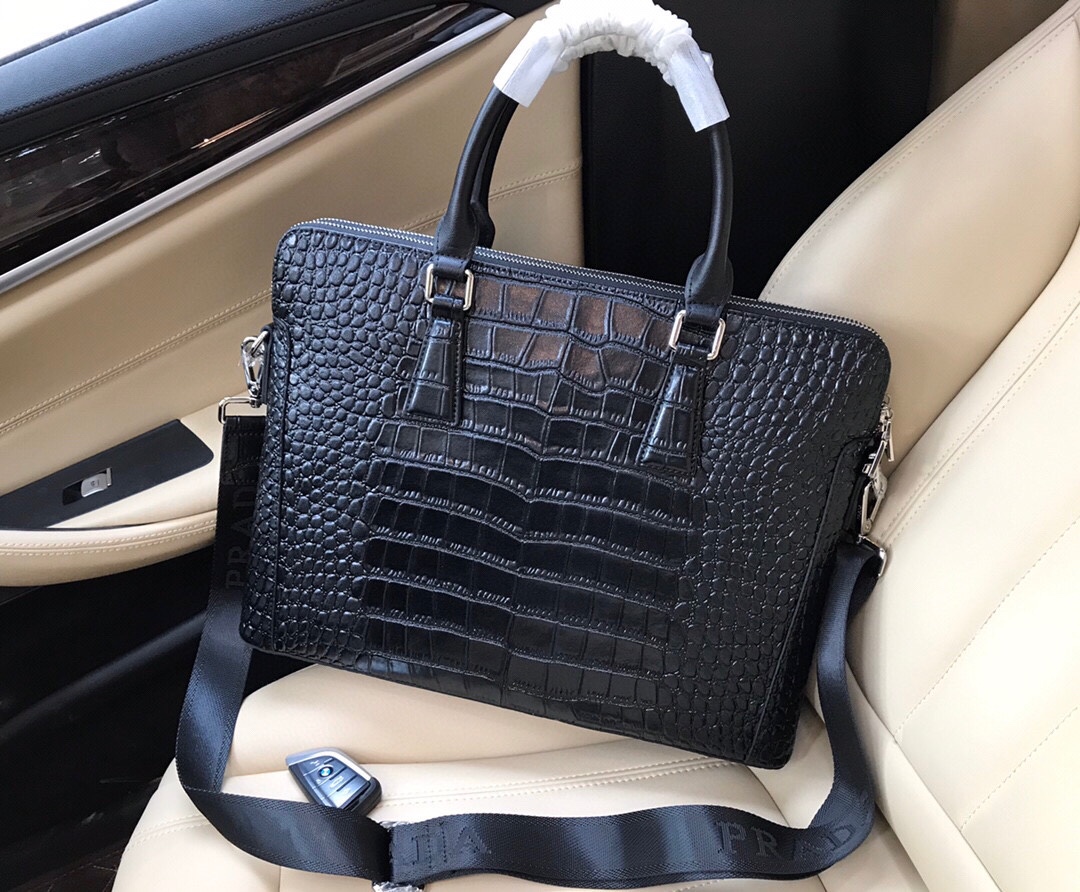 做工精致🆕 独家新款 PRADA🎈🎈全牛皮新款公文包 2