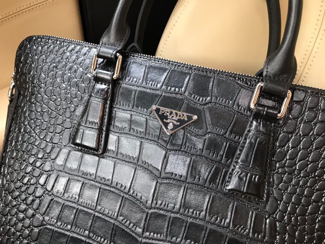 做工精致🆕 独家新款 PRADA🎈🎈全牛皮新款公文包 7