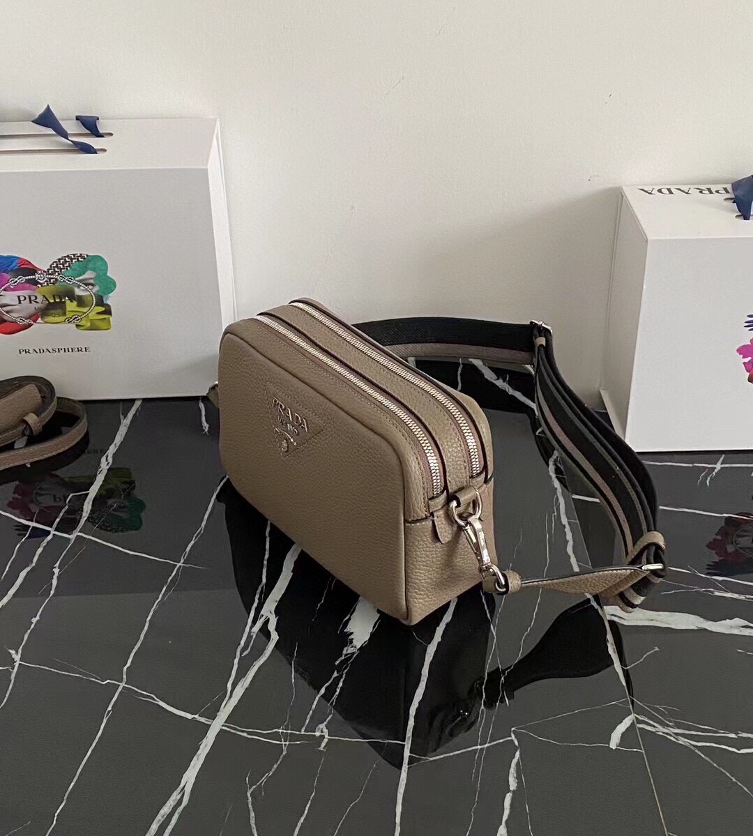 路易威登 Louis Vuitton 高定典藏名品高定成衣时装外套连衣裙衬衫T恤 #5433FD29 4