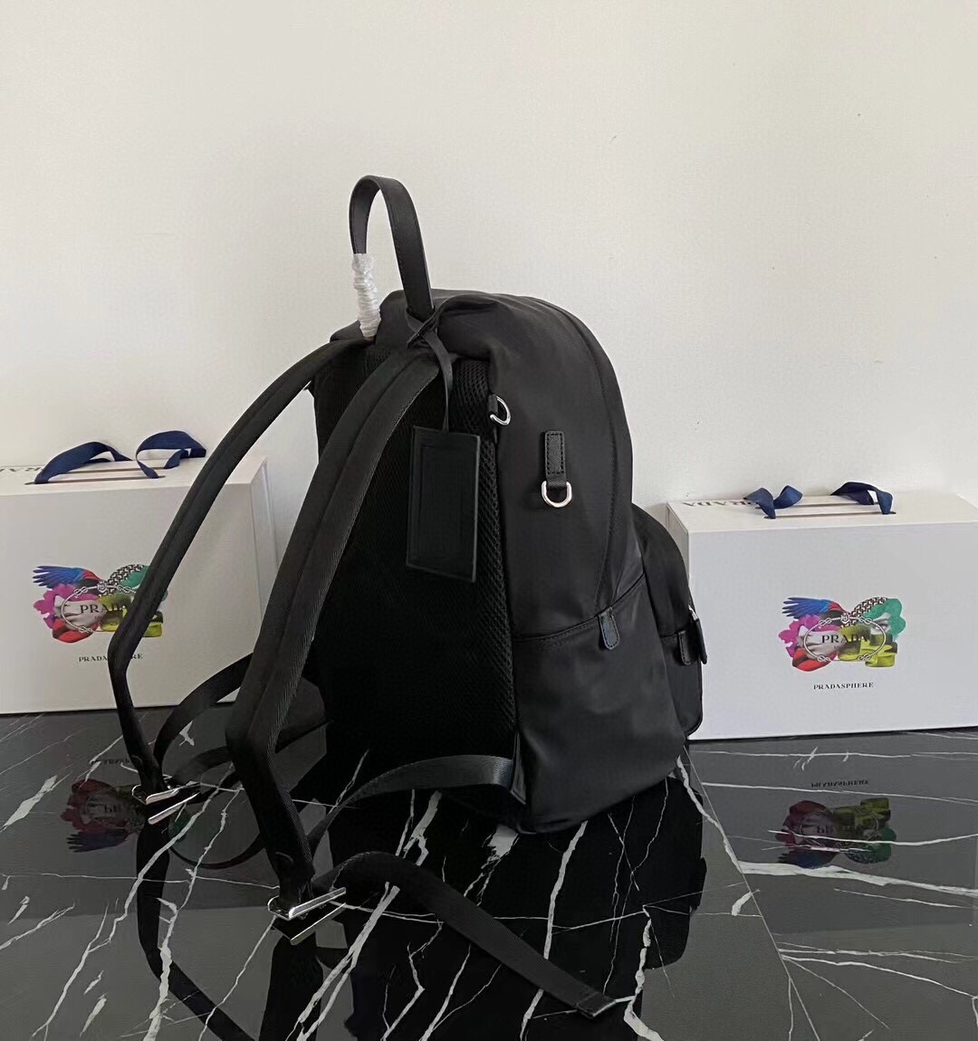 תרי הגב שחור ניילון Prada - קלאסיקה ונוחות בסגנון אחד! 4 i1750311987 9299 3