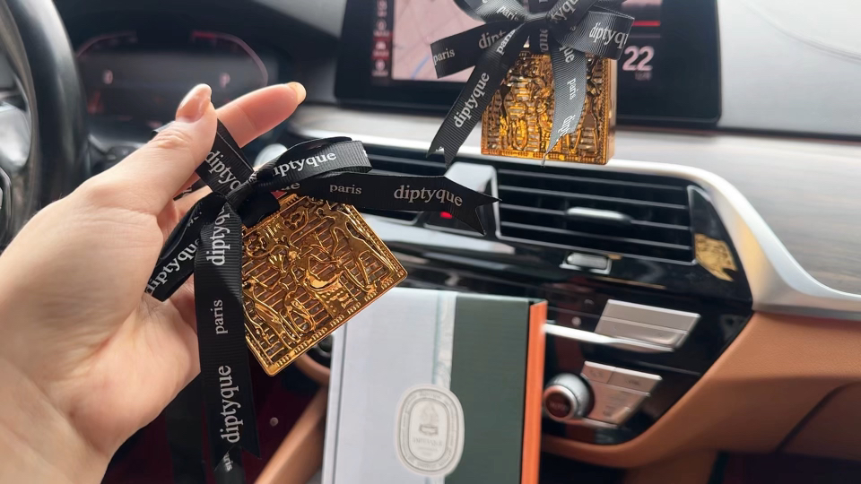 Van Cleef & Arpels Haute Couture Maison Lifestyle Luxury Home Decor